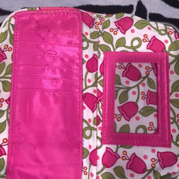 Vera Bradley Floral wallet with 12 credit card slots - Picture 3 of 5